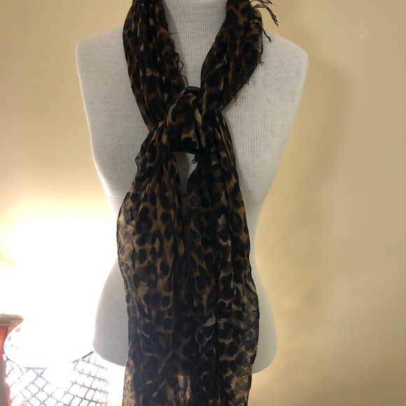 Leopard Print Scarf - Picture 2 of 3